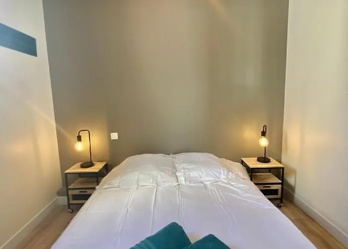 Le Cocon : Calme Et Moderne A 15 Min Futuroscope Apartamento